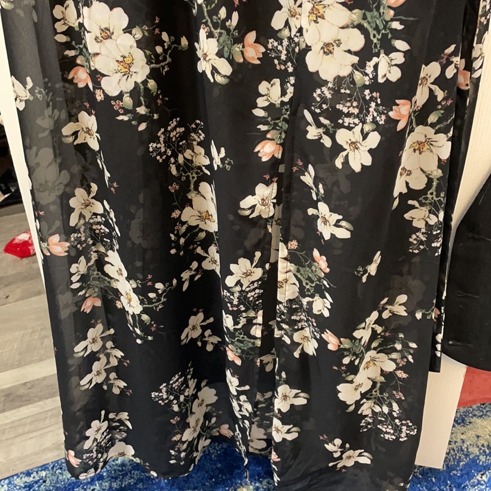 Justify - Picture 3 of 5